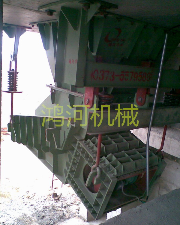 恒邦給礦機現(xiàn)場1